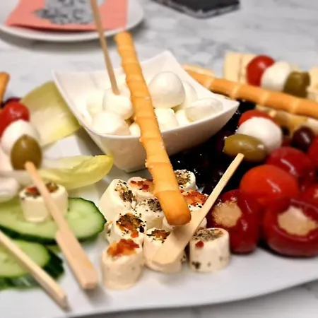 Cafe Cuore Апартаменты *